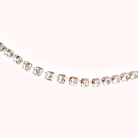 💛 4/$20 | Rhinestone Necklace - Picture 3 of 4